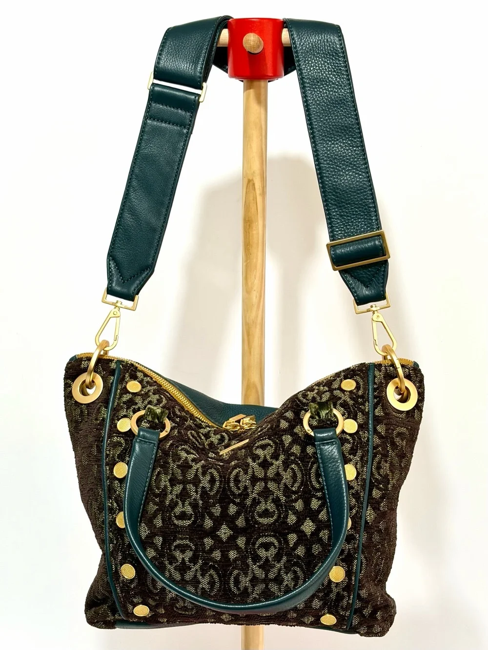 Hammitt measures styled green